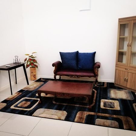 A&D Home-Stay @Kota Warisan, เซปัง ภายนอก รูปภาพ