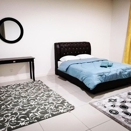 A&D Home-Stay @Kota Warisan, เซปัง ภายนอก รูปภาพ