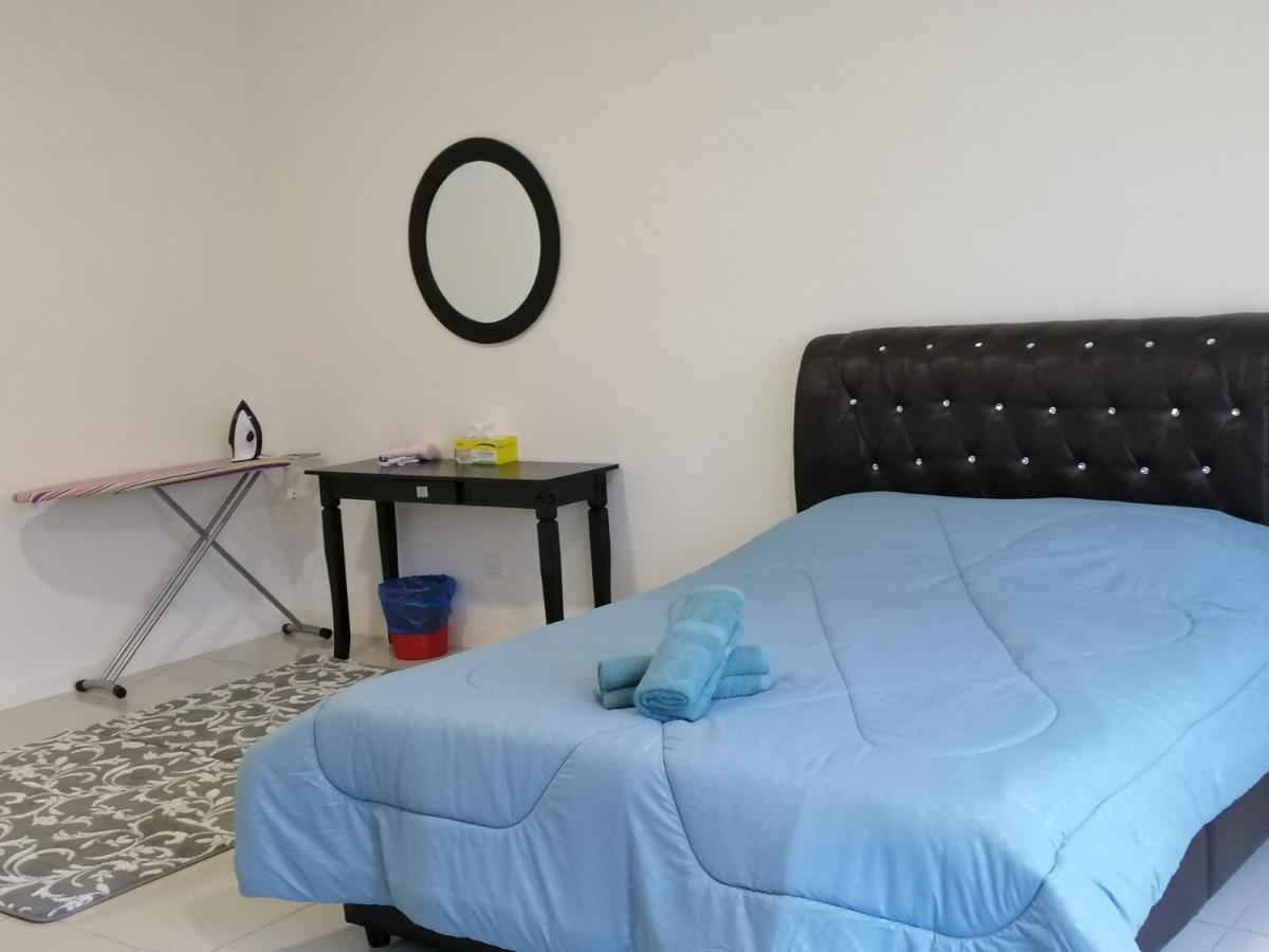 A&D Home-Stay @Kota Warisan, เซปัง ภายนอก รูปภาพ