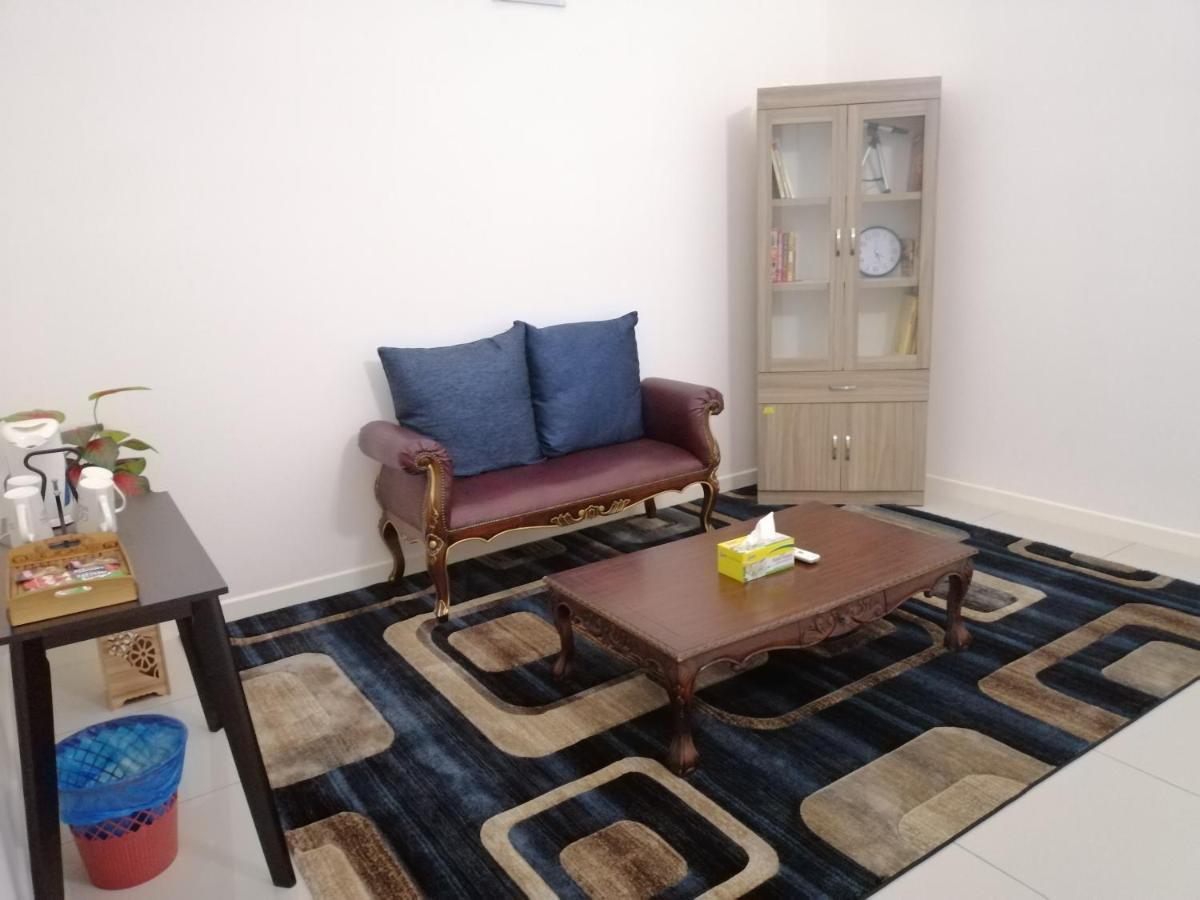 A&D Home-Stay @Kota Warisan, เซปัง ภายนอก รูปภาพ